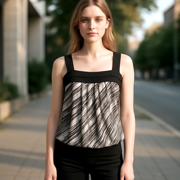 Black/white Summer tank top size Large - Picture 1 of 4